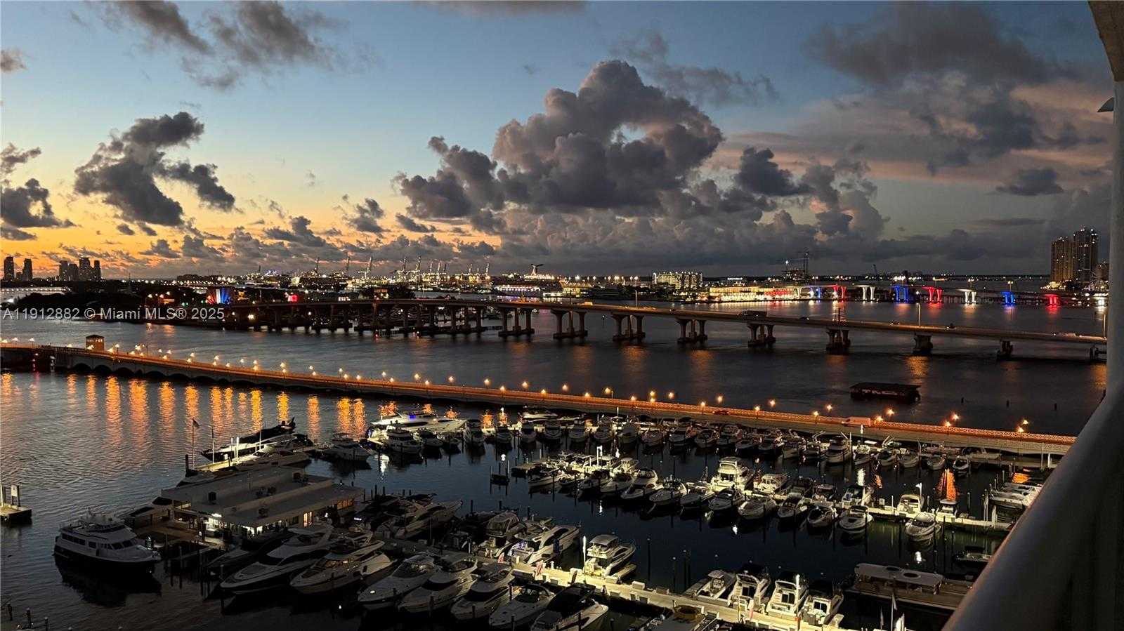 Small Image of 1717 NORTH BAYSHORE DR #A-1734, Miami Number 4