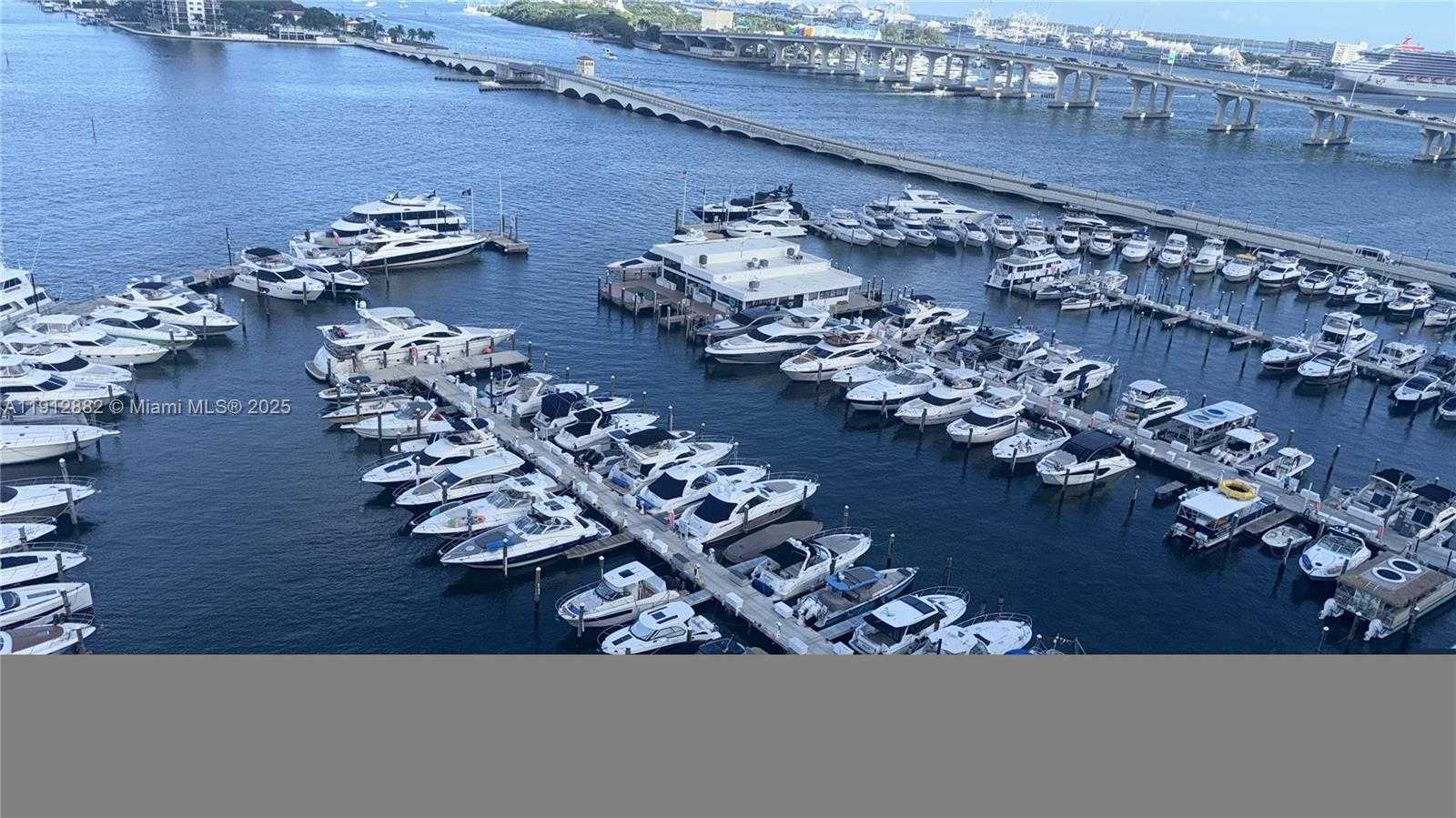 Small Image of 1717 NORTH BAYSHORE DR #A-1734, Miami Number 5
