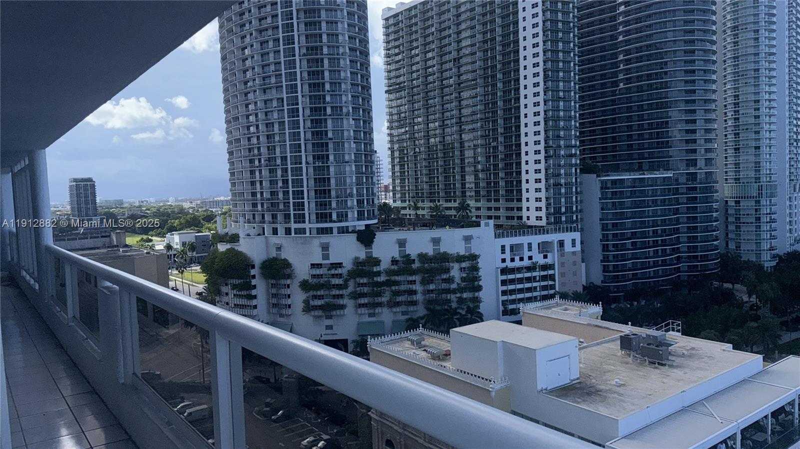 Small Image of 1717 NORTH BAYSHORE DR #A-1734, Miami Number 7
