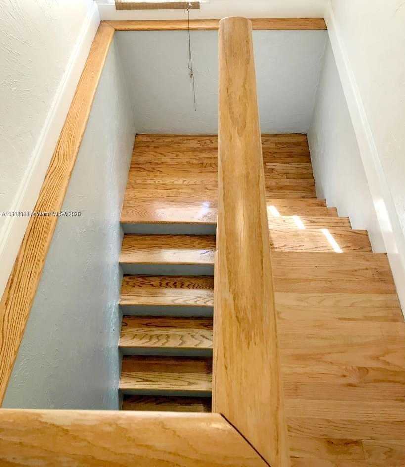 Small Image of 1890 BRICKELL AVE #4, Miami Number 10