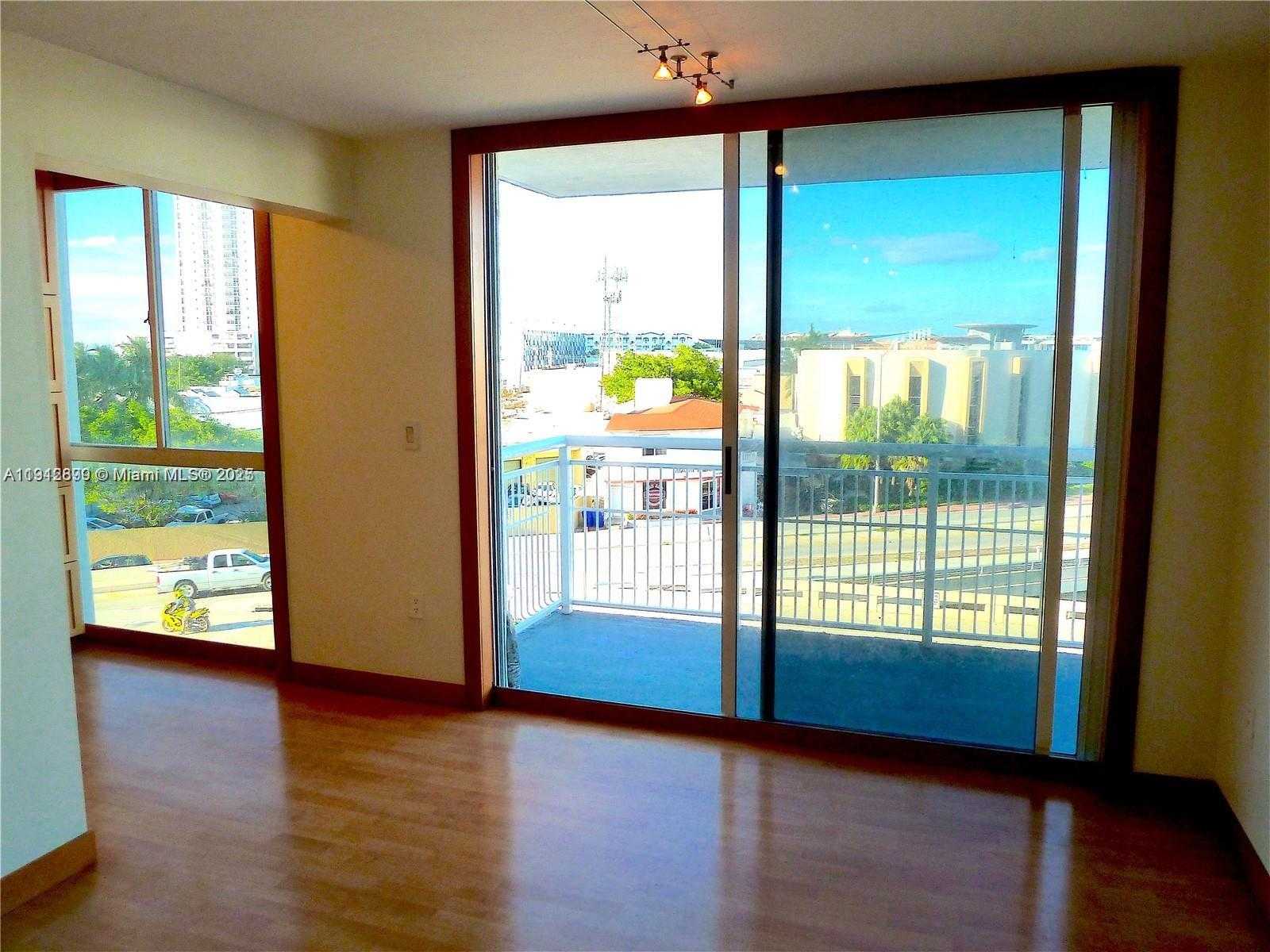 Small Image of 1688 WEST AVE #405, Miami Beach Number 24