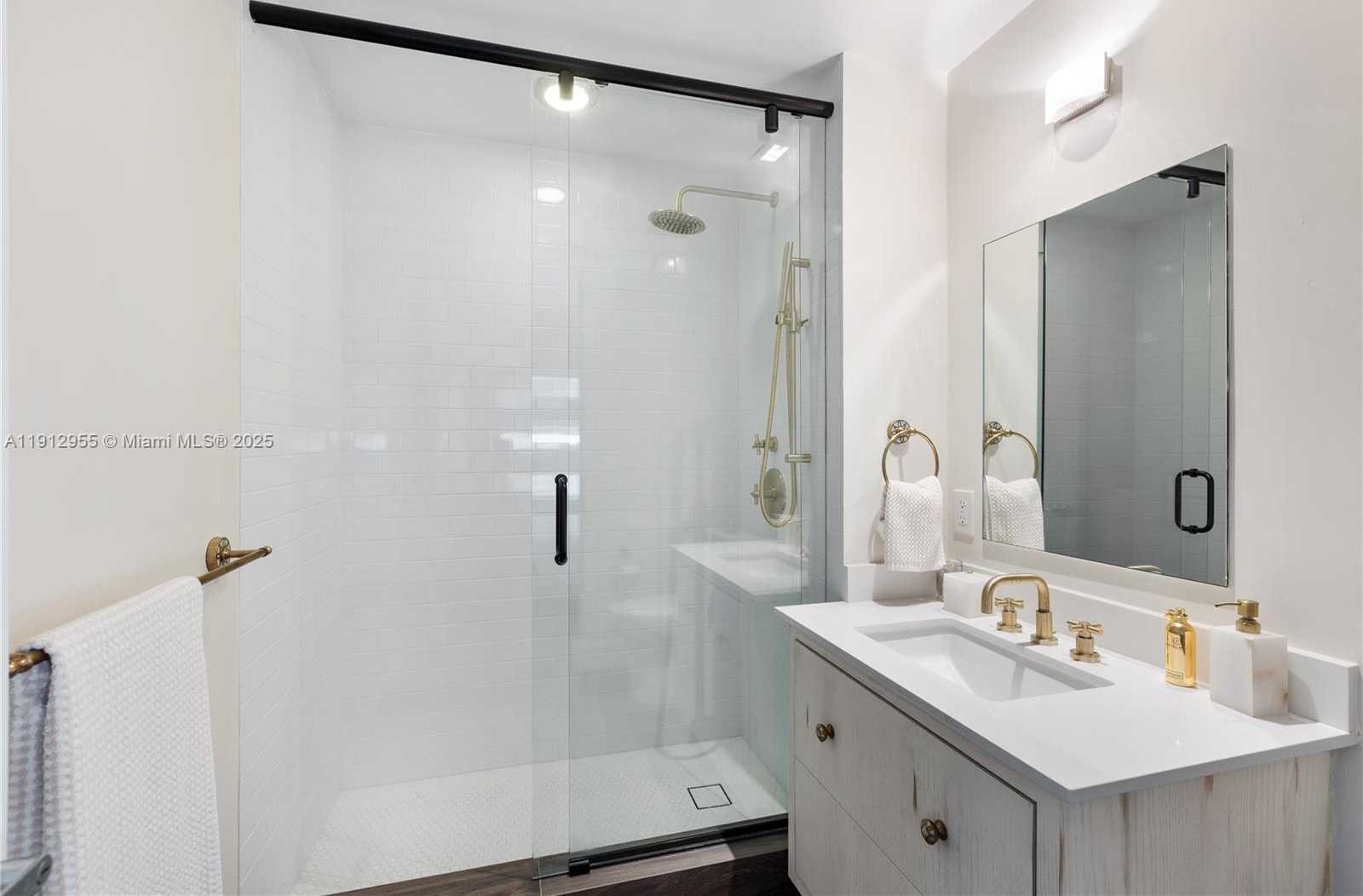 Small Image of 1040 BISCAYNE BLVD #1602, Miami Number 29