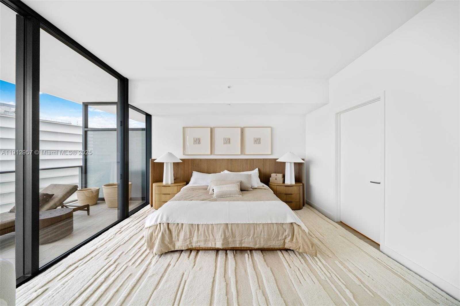 Small Image of 500 ALTON RD #2303, Miami Beach Number 19