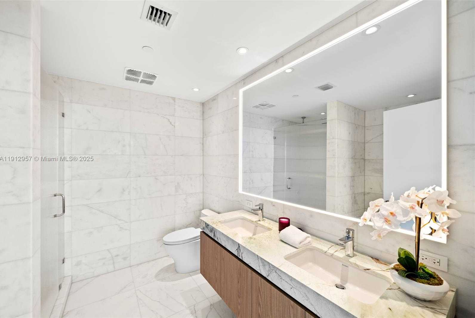 Small Image of 500 ALTON RD #2303, Miami Beach Number 21