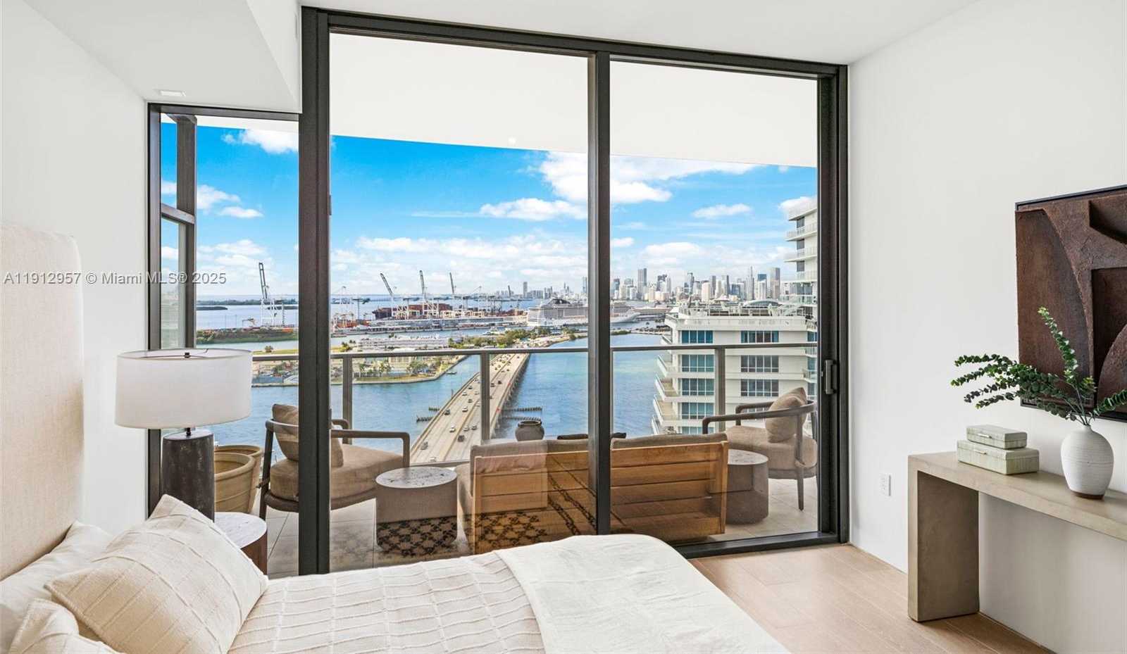 Small Image of 500 ALTON RD #2303, Miami Beach Number 26