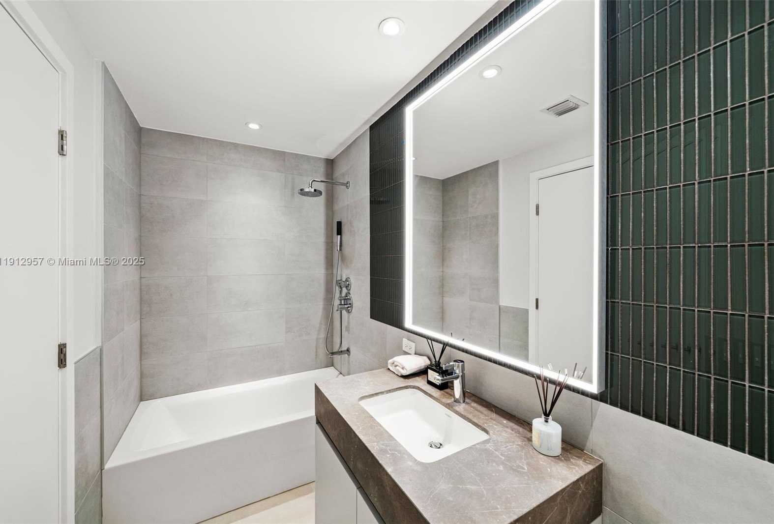 Small Image of 500 ALTON RD #2303, Miami Beach Number 29