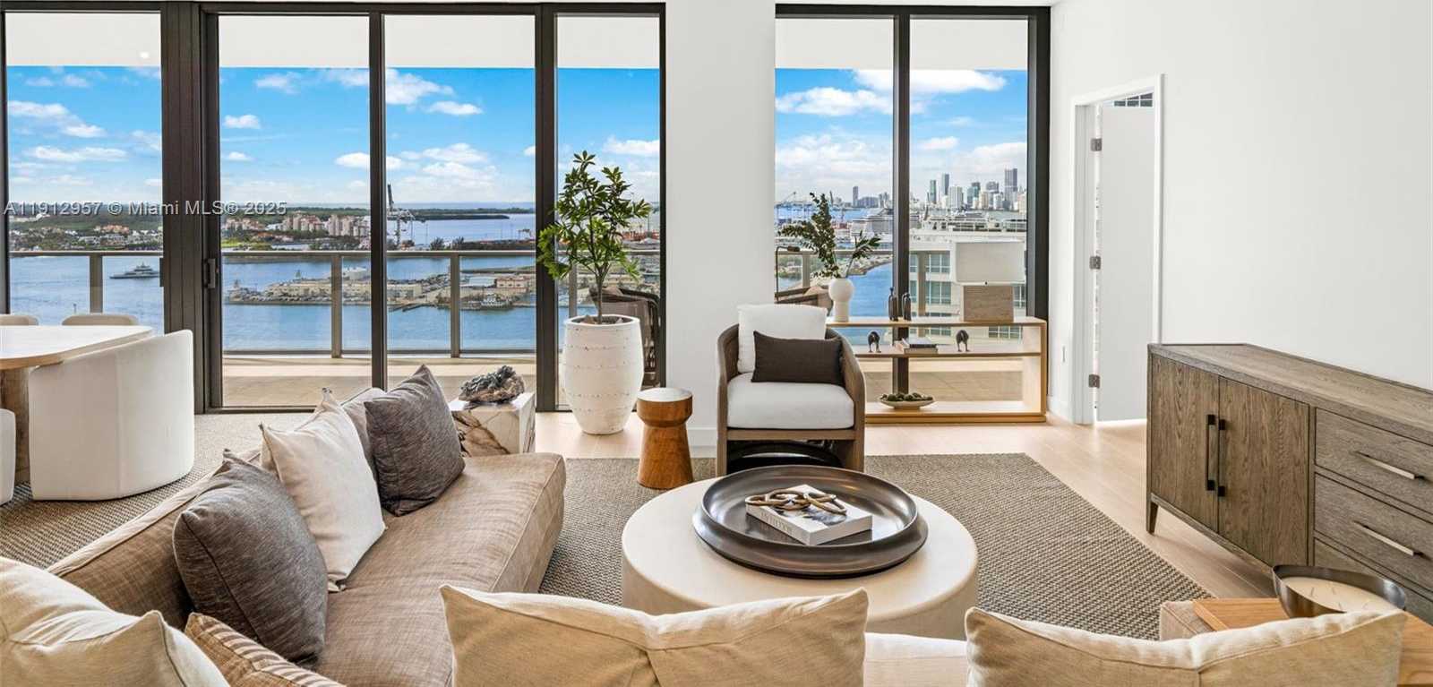 Small Image of 500 ALTON RD #2303, Miami Beach Number 3