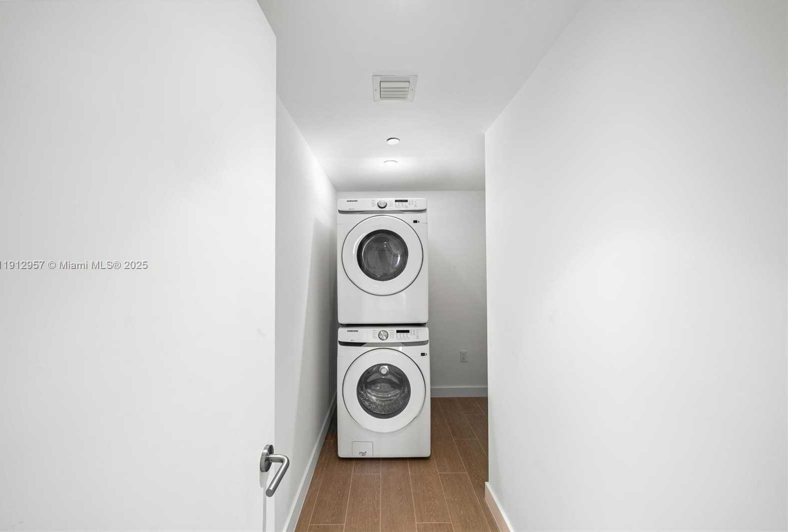 Small Image of 500 ALTON RD #2303, Miami Beach Number 42