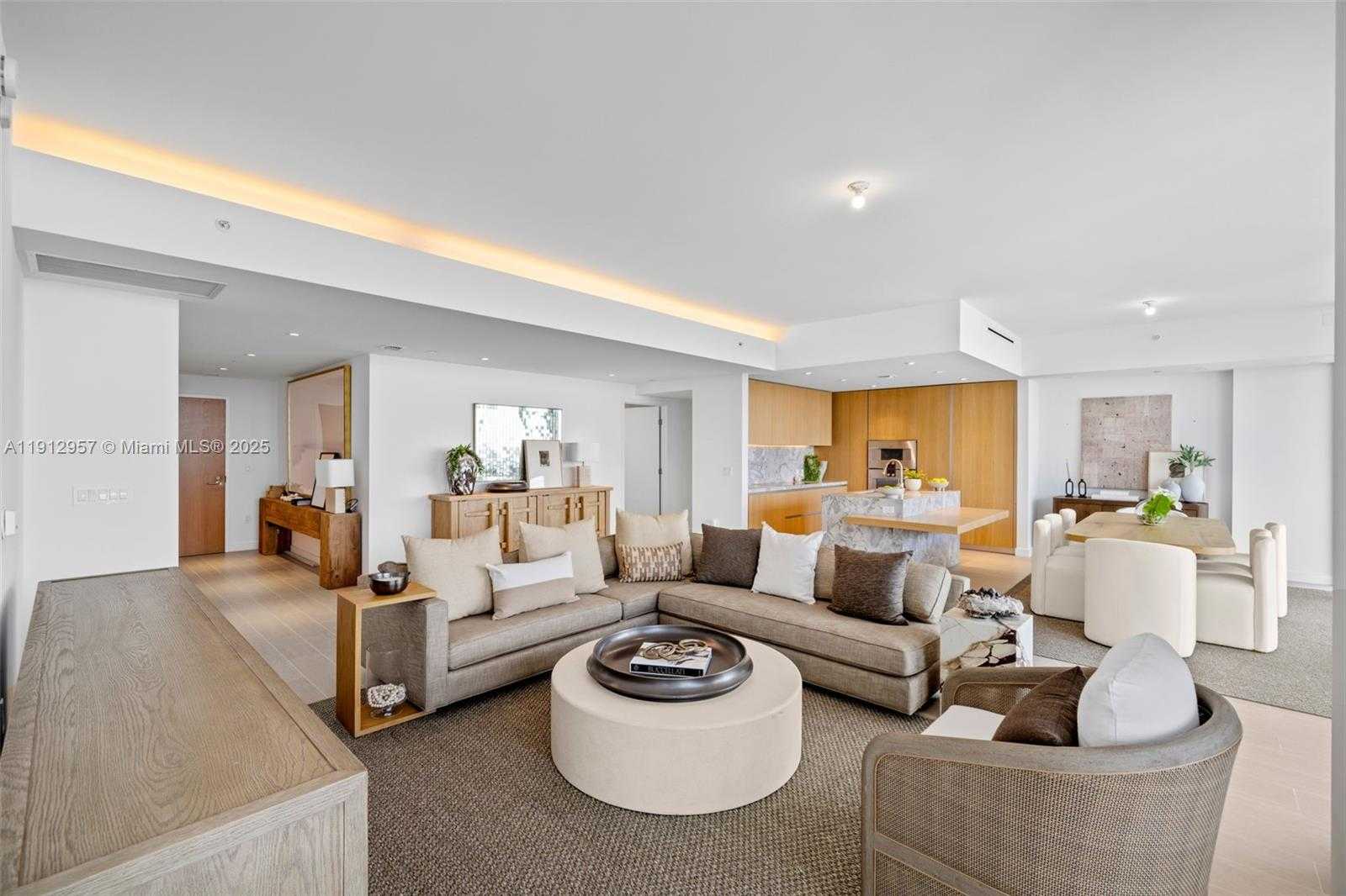 Small Image of 500 ALTON RD #2303, Miami Beach Number 6