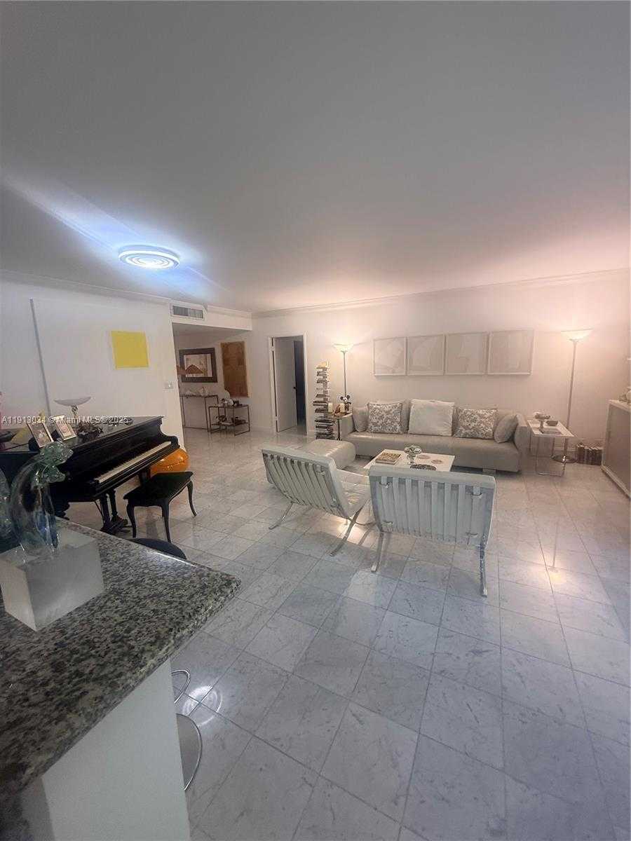Small Image of 181 CRANDON BLVD #106, Key Biscayne Number 1