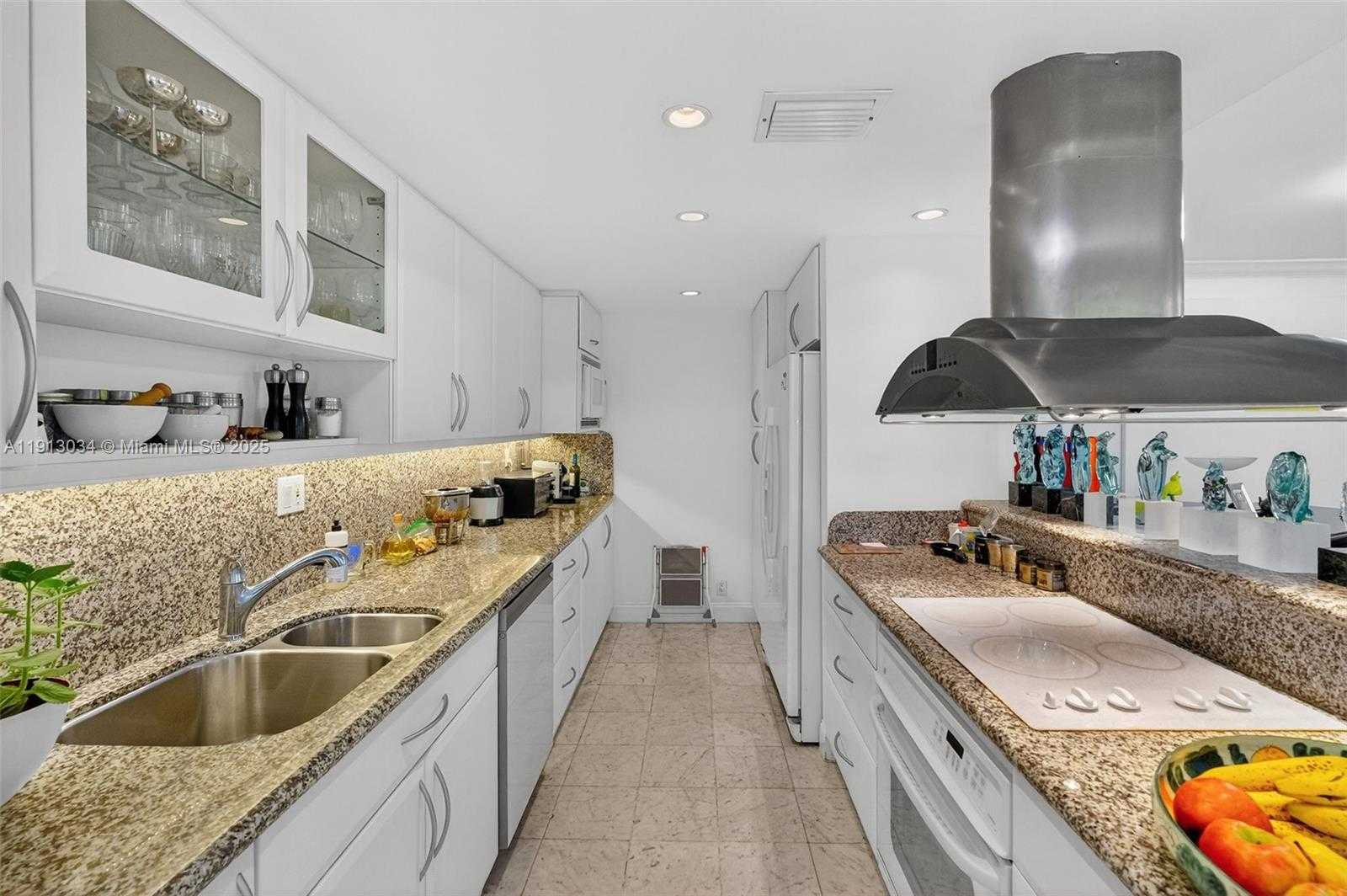 Small Image of 181 CRANDON BLVD #106, Key Biscayne Number 27