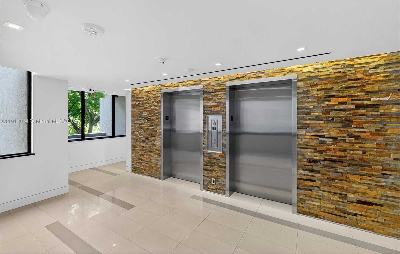 Small Image of 181 CRANDON BLVD #106, Key Biscayne Number 4