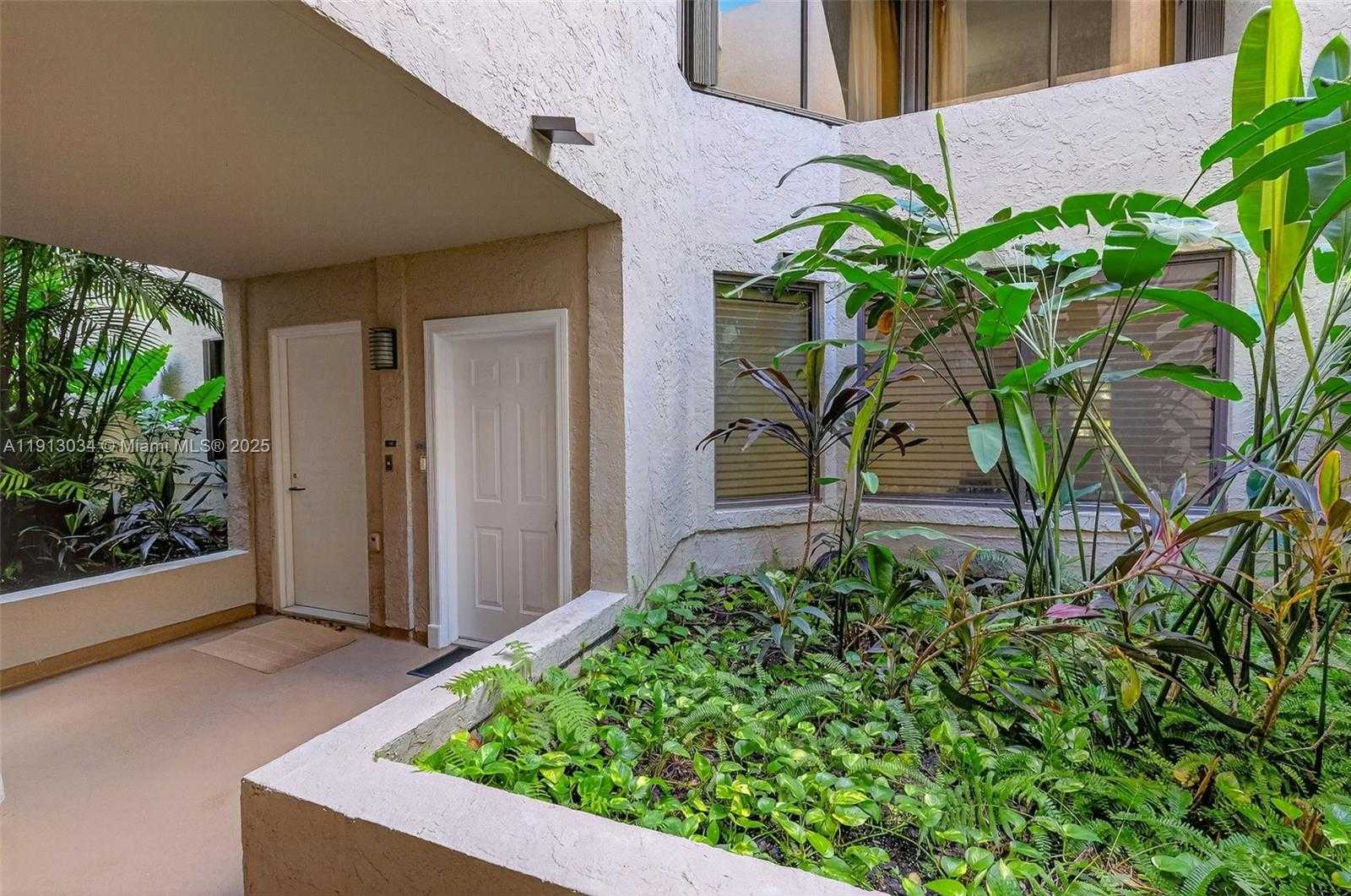 Small Image of 181 CRANDON BLVD #106, Key Biscayne Number 5