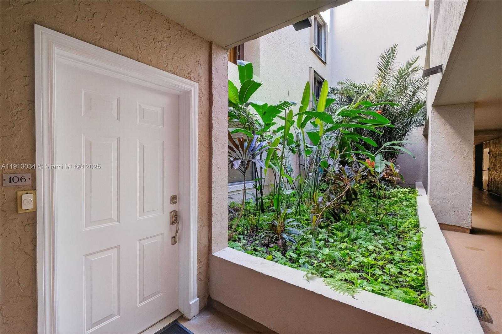 Small Image of 181 CRANDON BLVD #106, Key Biscayne Number 6