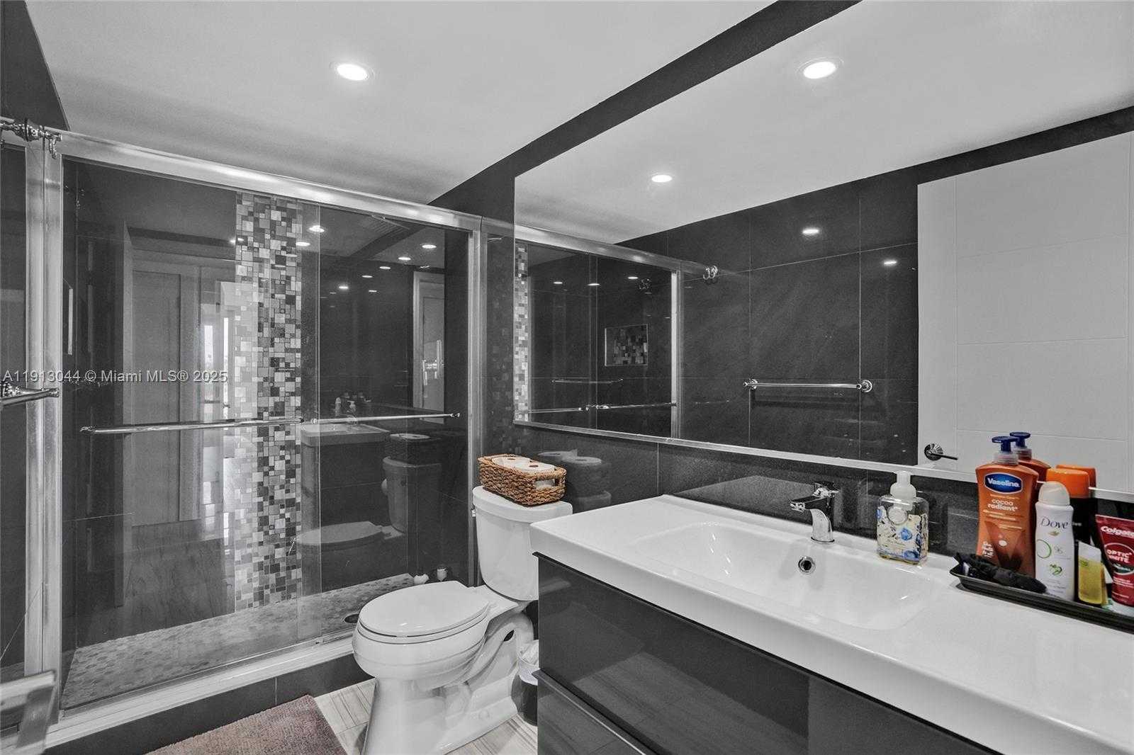 Small Image of 19370 COLLINS AVE #426, Sunny Isles Beach Number 28