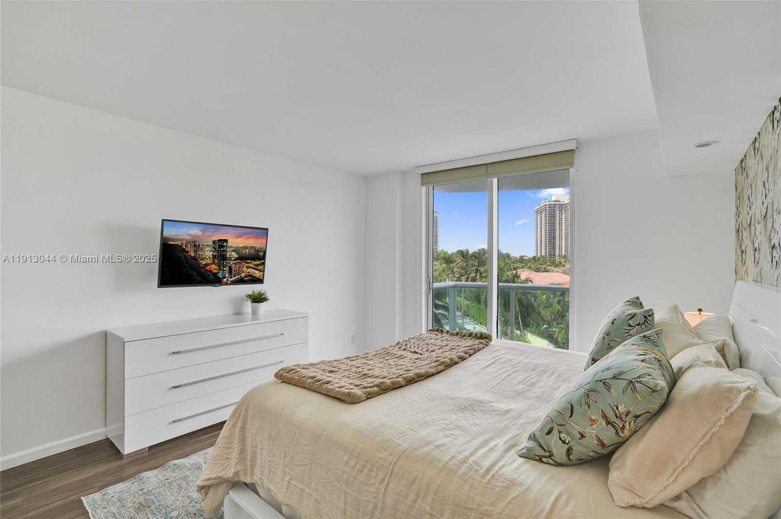 Small Image of 19370 COLLINS AVE #426, Sunny Isles Beach Number 30