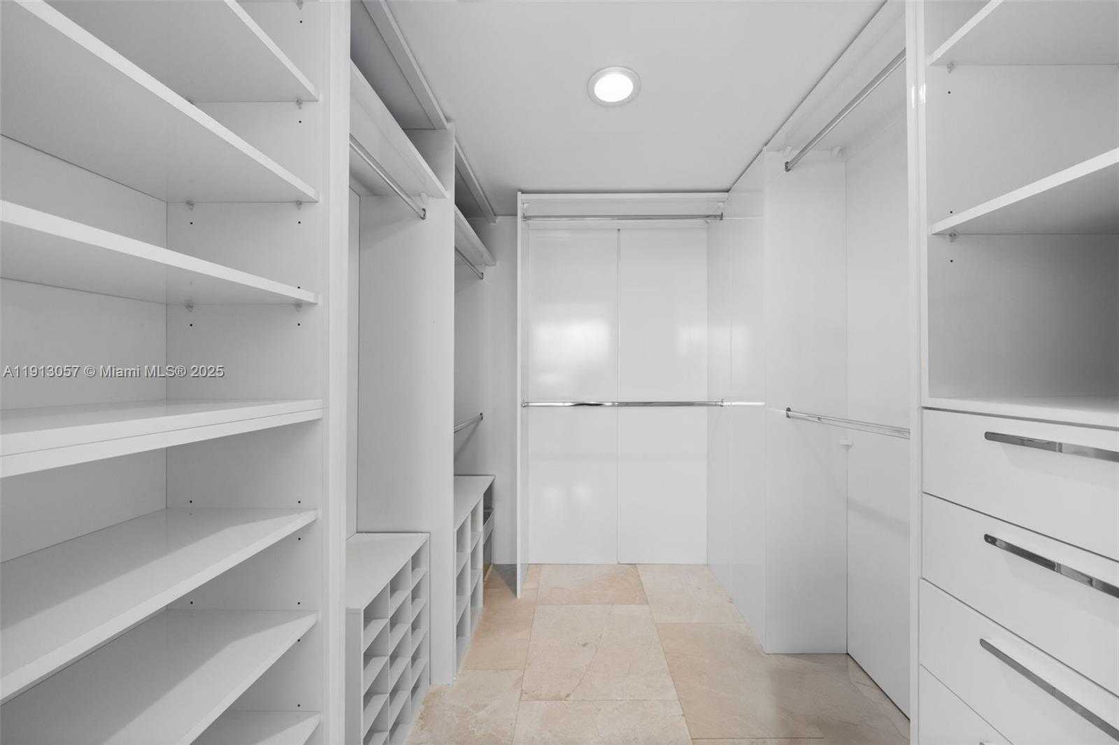 Small Image of 5875 COLLINS AVE #1908, Miami Beach Number 15