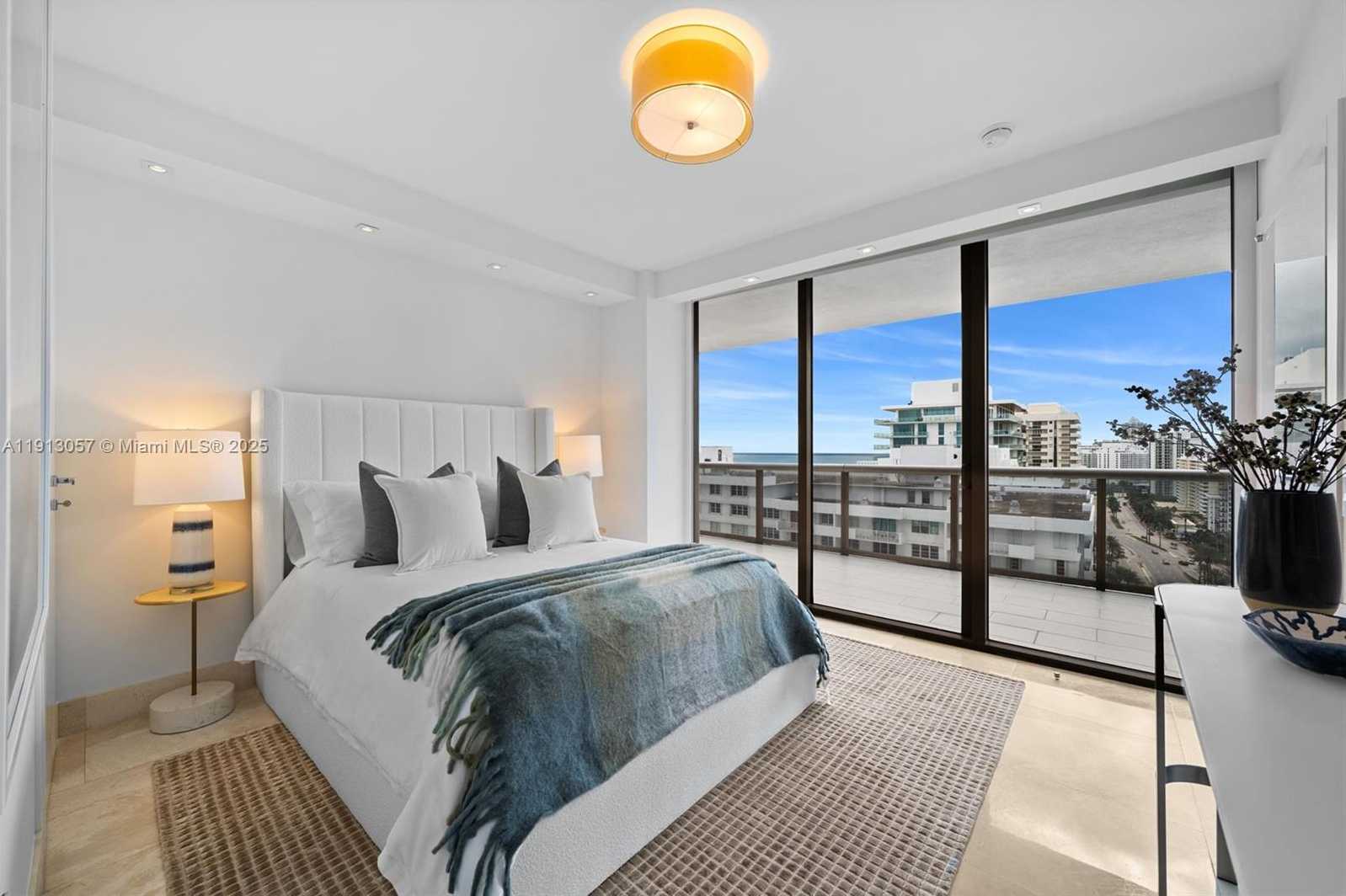 Small Image of 5875 COLLINS AVE #1908, Miami Beach Number 16