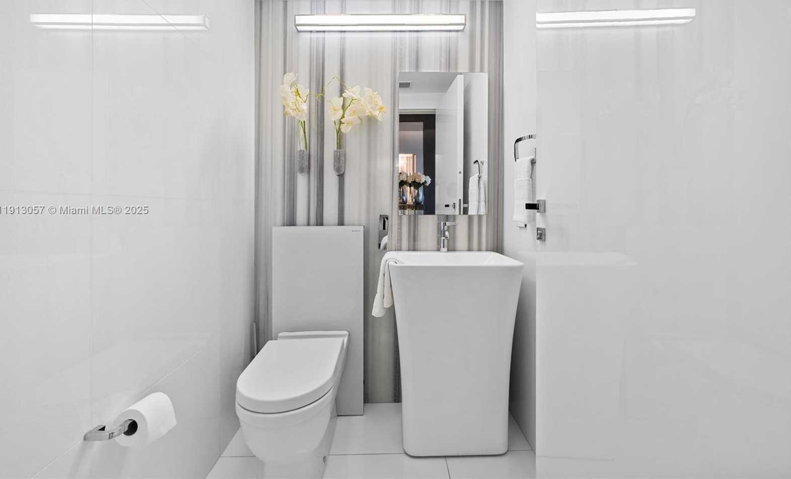 Small Image of 5875 COLLINS AVE #1908, Miami Beach Number 19