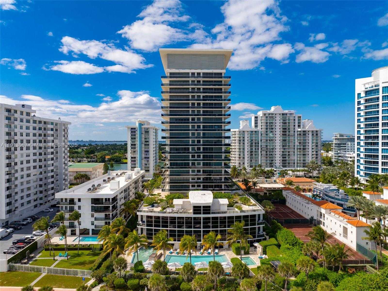Small Image of 5875 COLLINS AVE #1908, Miami Beach Number 25