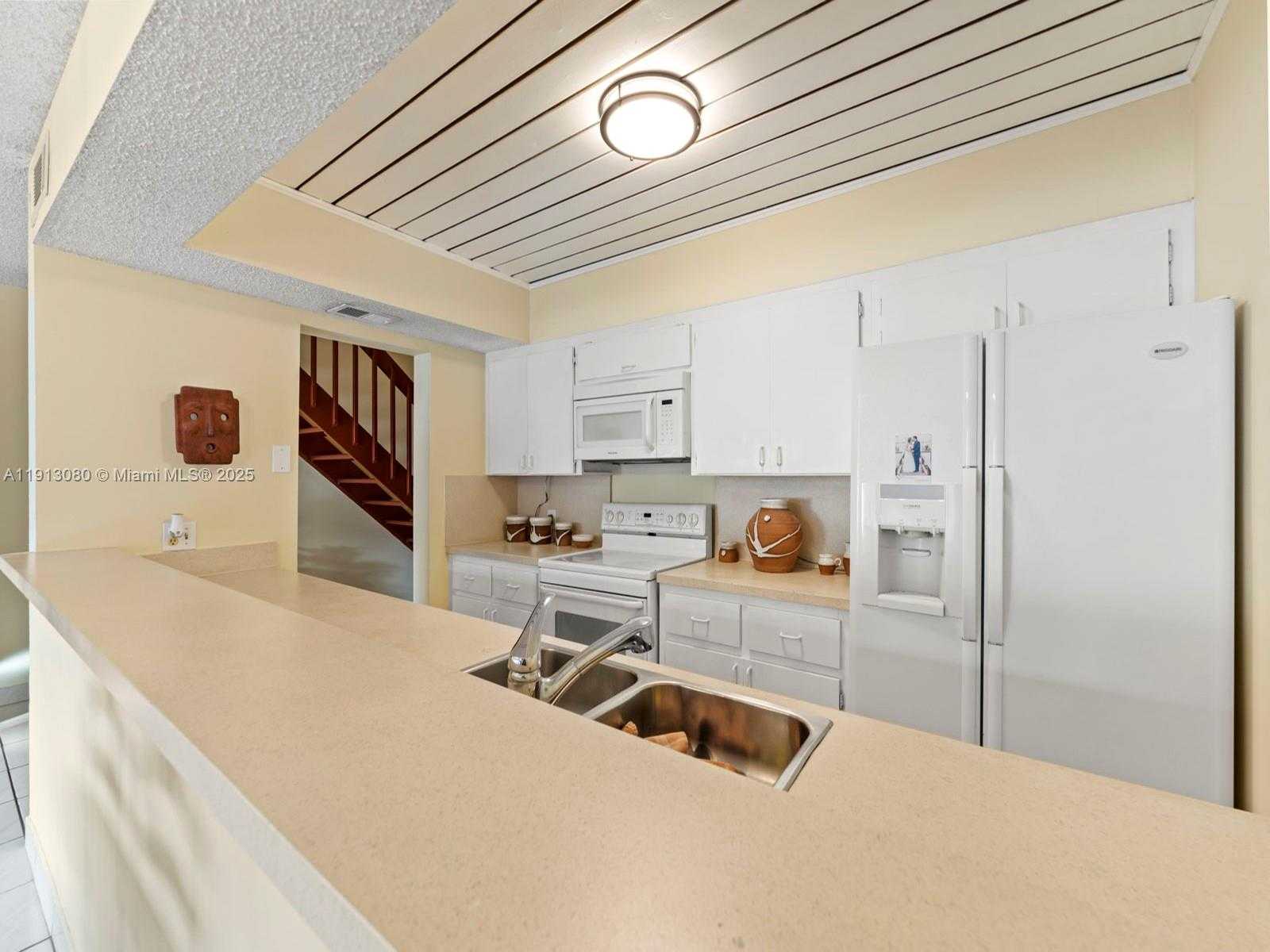 Small Image of 13350 SOUTH WEST 91ST TER #C, Miami Number 11