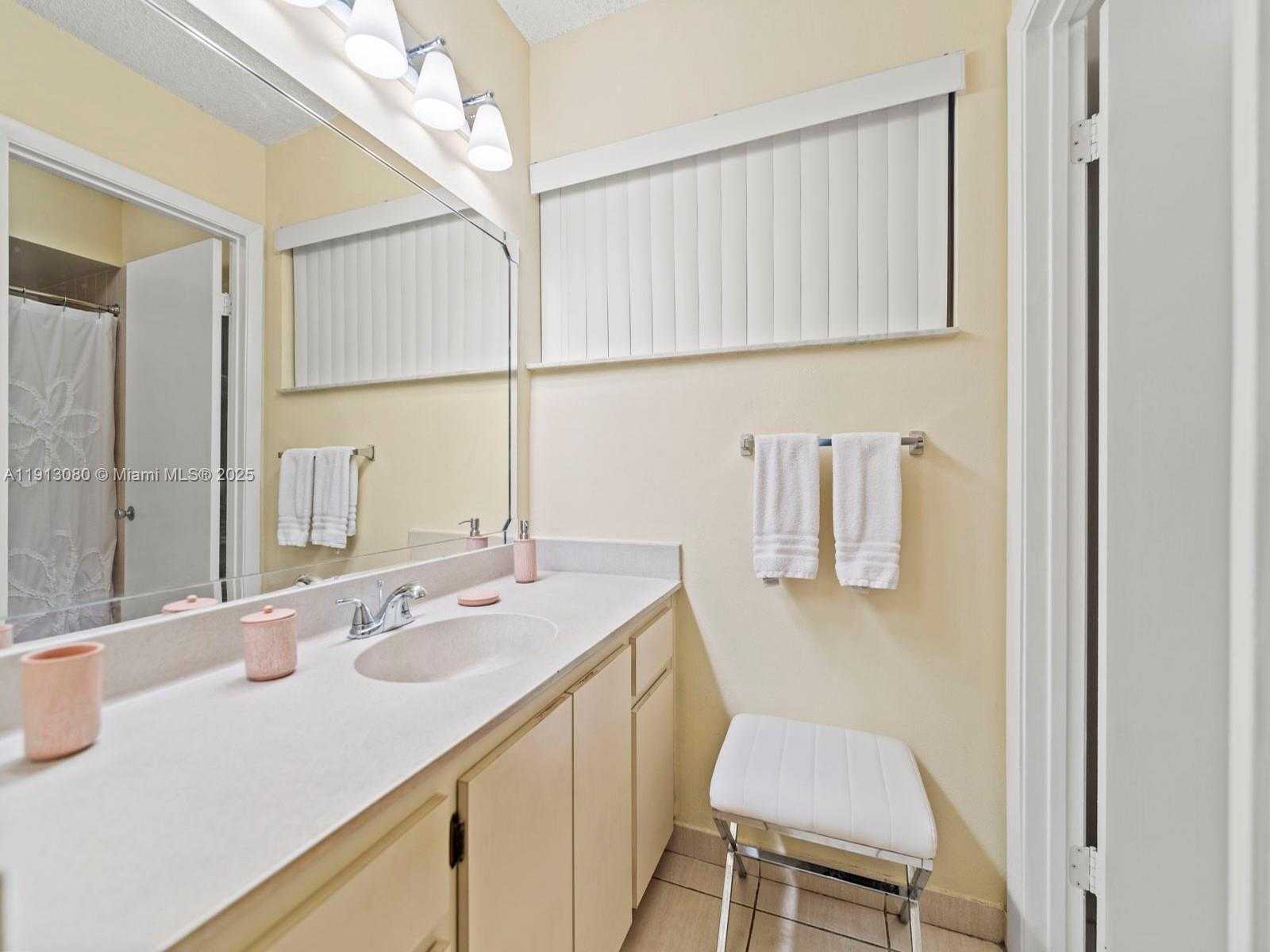 Small Image of 13350 SOUTH WEST 91ST TER #C, Miami Number 17