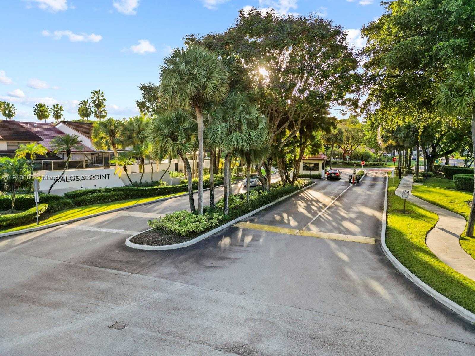 Small Image of 13350 SOUTH WEST 91ST TER #C, Miami Number 28