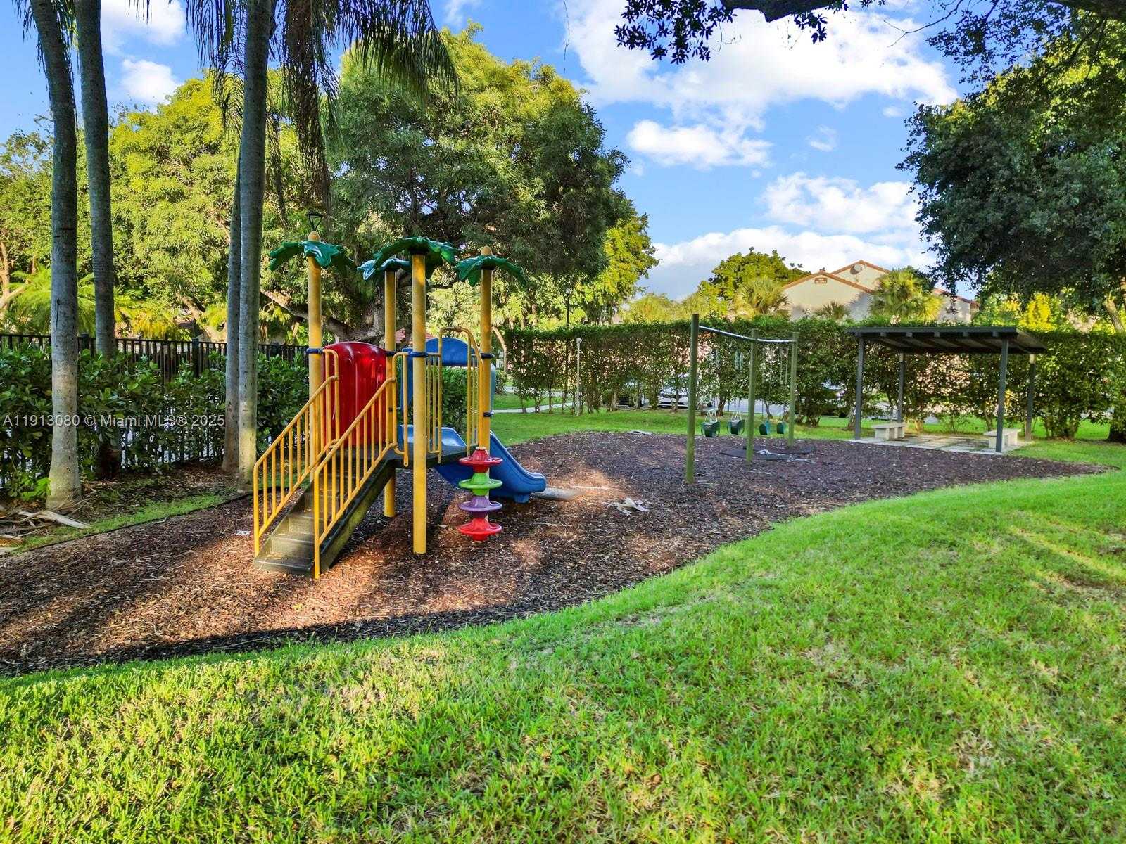 Small Image of 13350 SOUTH WEST 91ST TER #C, Miami Number 29