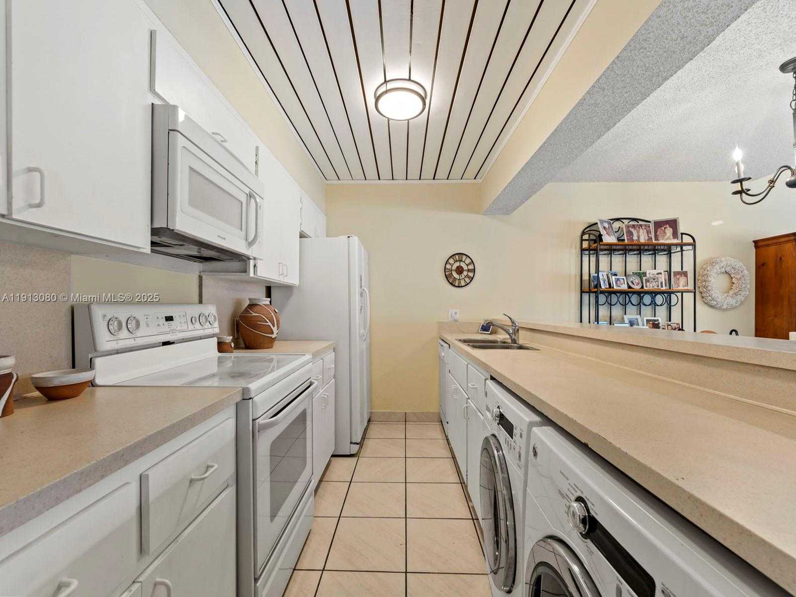 Small Image of 13350 SOUTH WEST 91ST TER #C, Miami Number 3