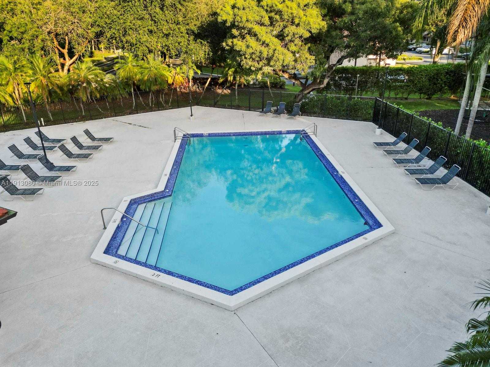 Small Image of 13350 SOUTH WEST 91ST TER #C, Miami Number 33