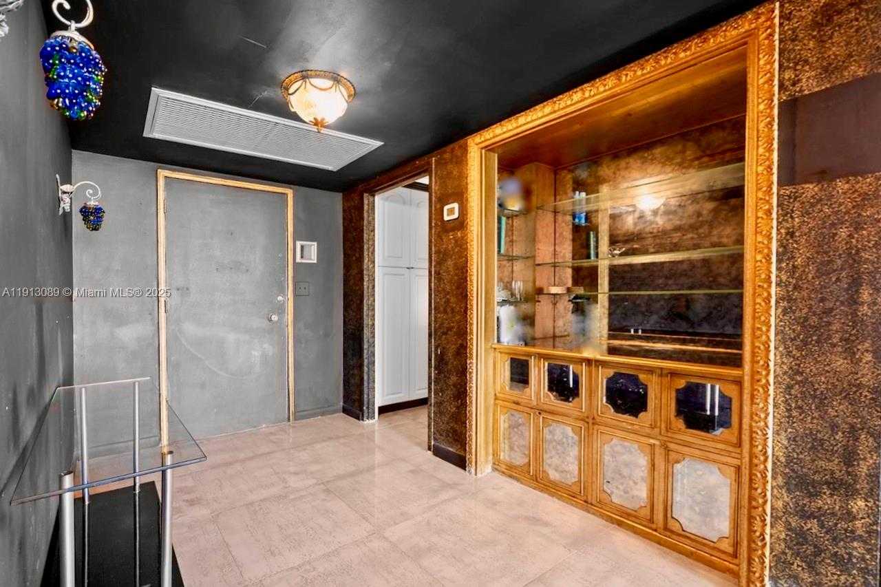 Small Image of 900 BAY DR #624-622-620, Miami Beach Number 17