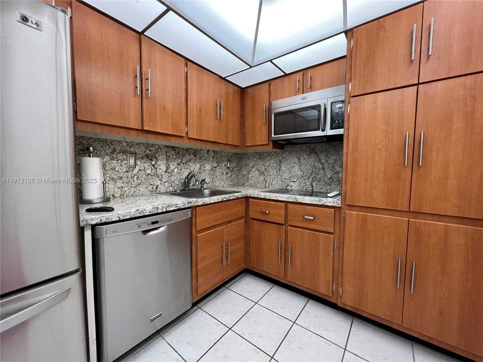 Small Image of 1865 79TH ST CSWY #11D, North Bay Village Number 10