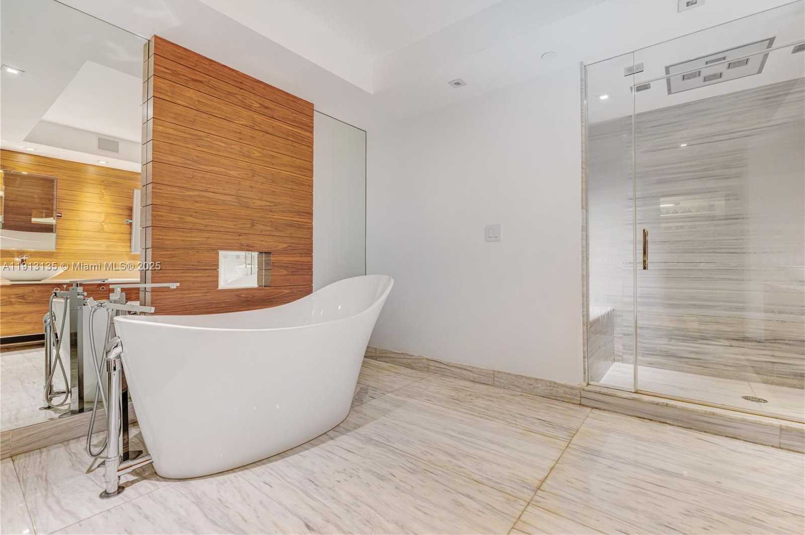 Small Image of 3301 NORTH EAST 183RD ST #3008, Aventura Number 7