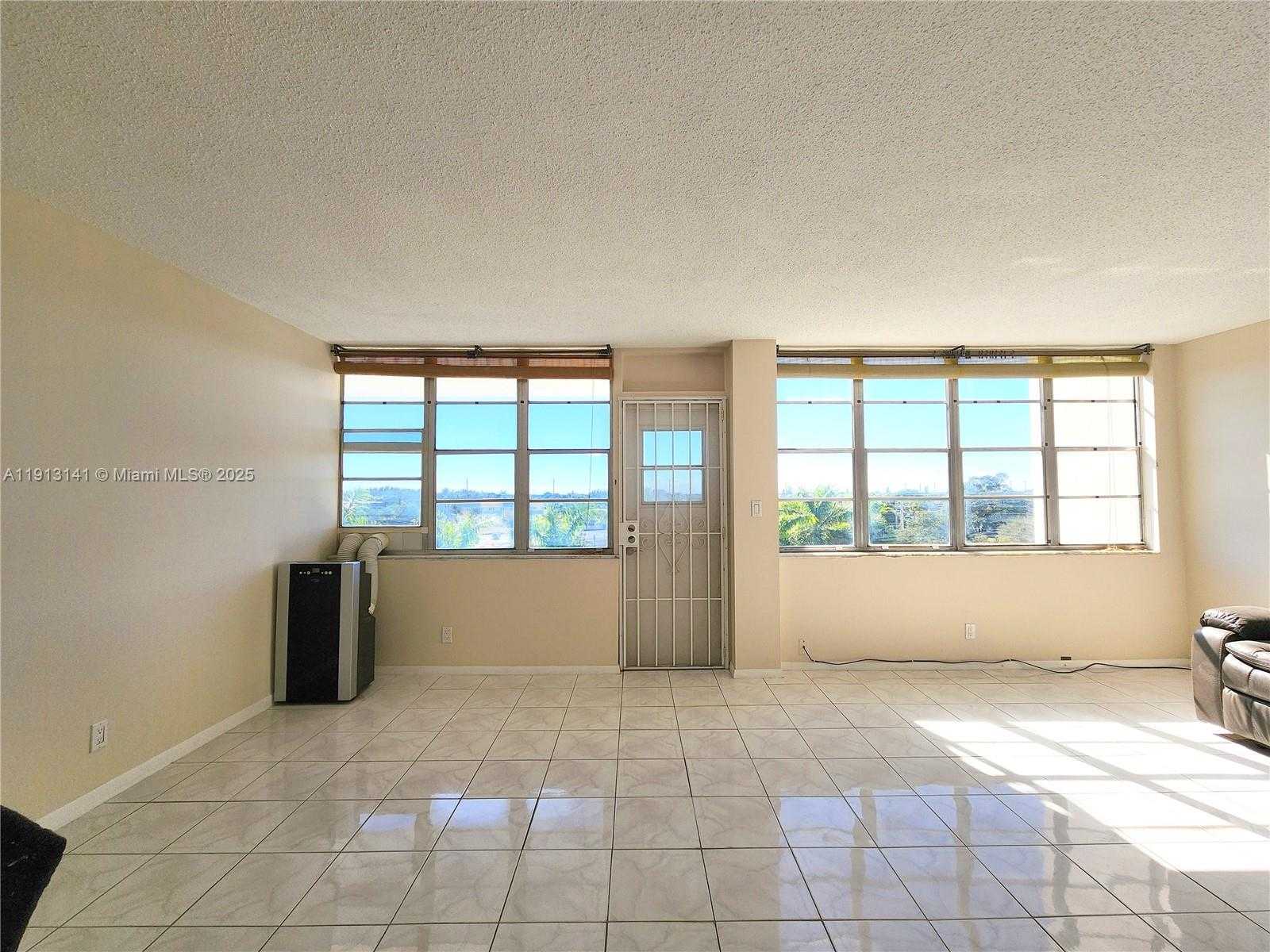 Small Image of 2025 NORTH EAST 164TH ST #503, North Miami Beach Number 10