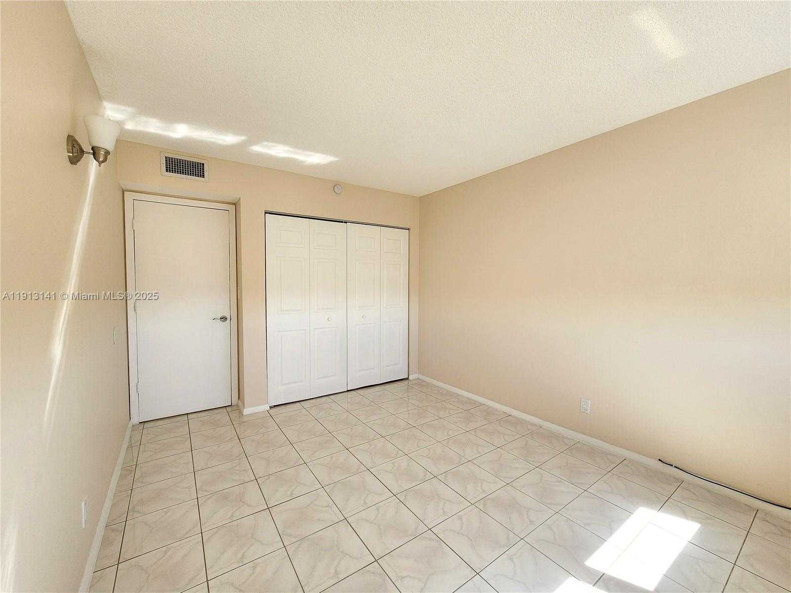 Small Image of 2025 NORTH EAST 164TH ST #503, North Miami Beach Number 16
