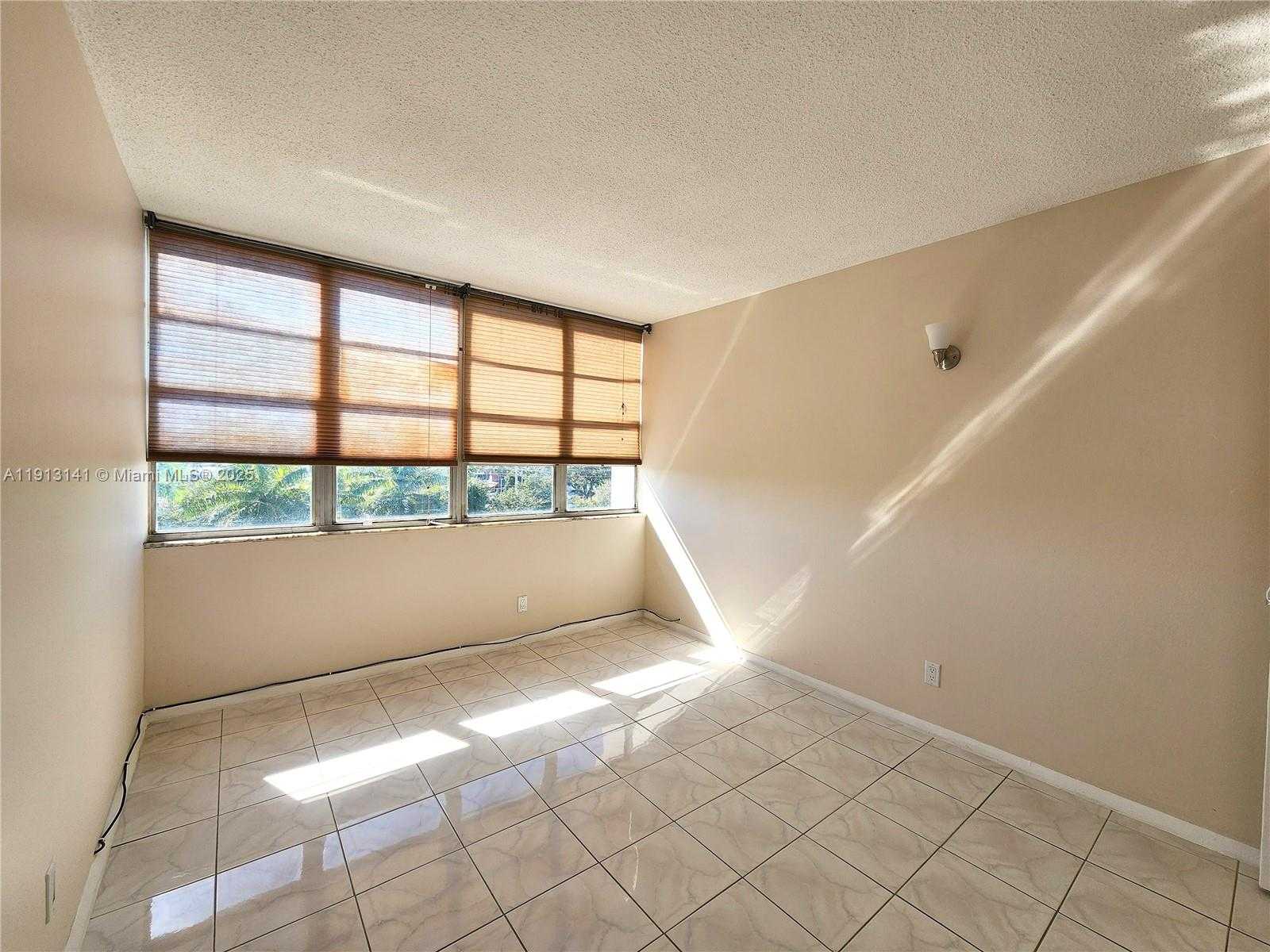 Small Image of 2025 NORTH EAST 164TH ST #503, North Miami Beach Number 18