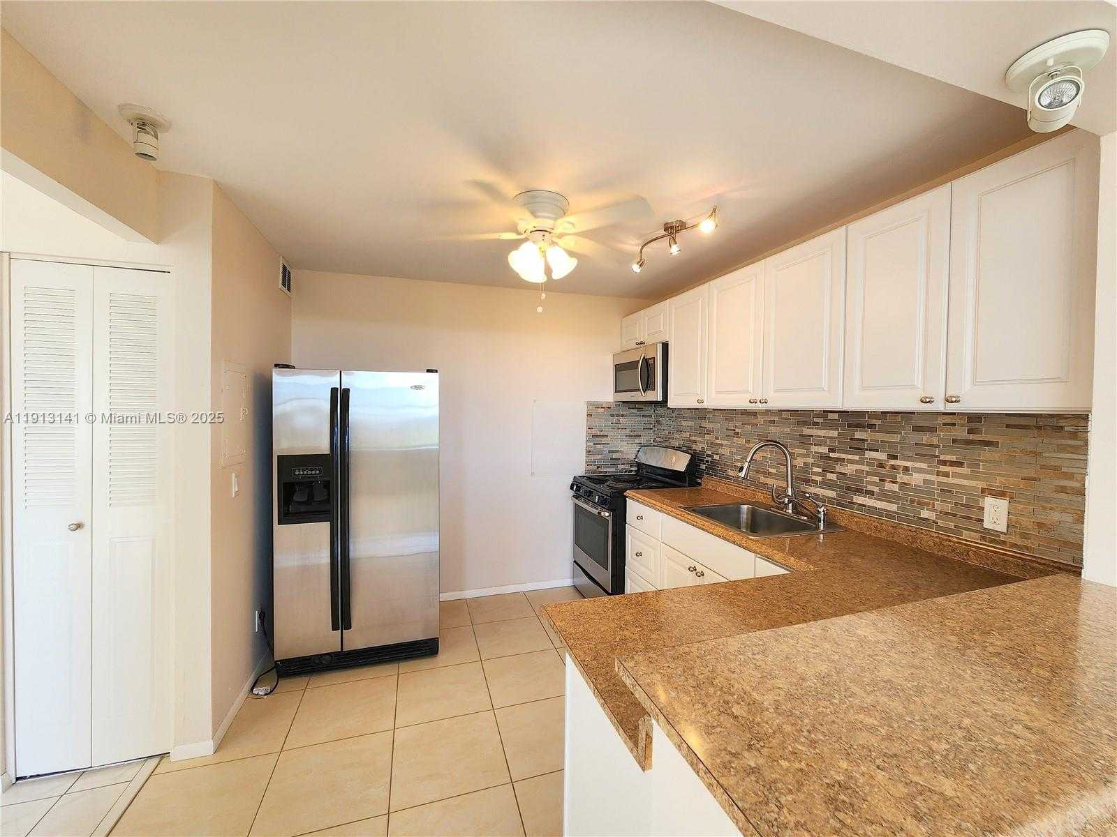 Small Image of 2025 NORTH EAST 164TH ST #503, North Miami Beach Number 2