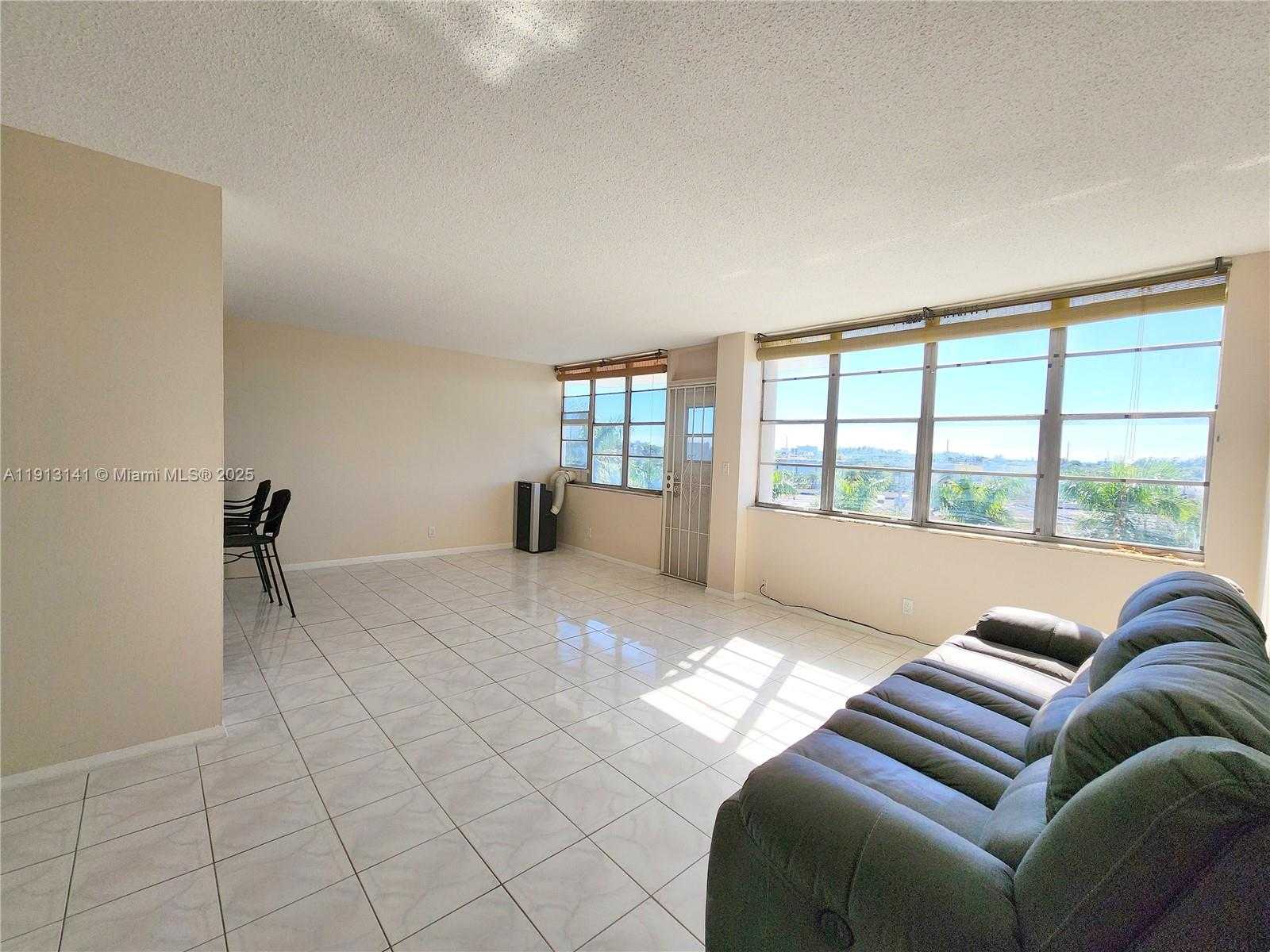 Small Image of 2025 NORTH EAST 164TH ST #503, North Miami Beach Number 8