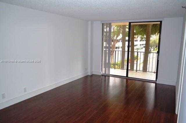 Small Image of 290 174TH ST #M10, Sunny Isles Beach Number 11