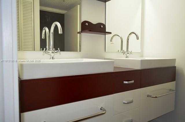 Small Image of 290 174TH ST #M10, Sunny Isles Beach Number 12