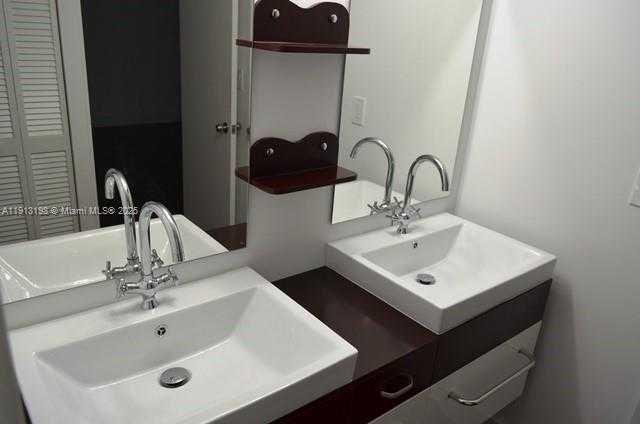 Small Image of 290 174TH ST #M10, Sunny Isles Beach Number 13