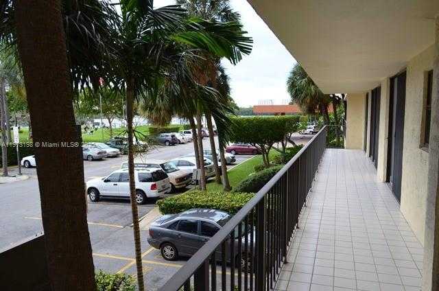 Small Image of 290 174TH ST #M10, Sunny Isles Beach Number 17