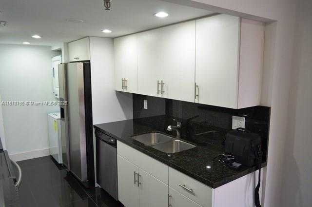 Small Image of 290 174TH ST #M10, Sunny Isles Beach Number 2