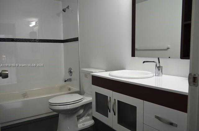 Small Image of 290 174TH ST #M10, Sunny Isles Beach Number 7