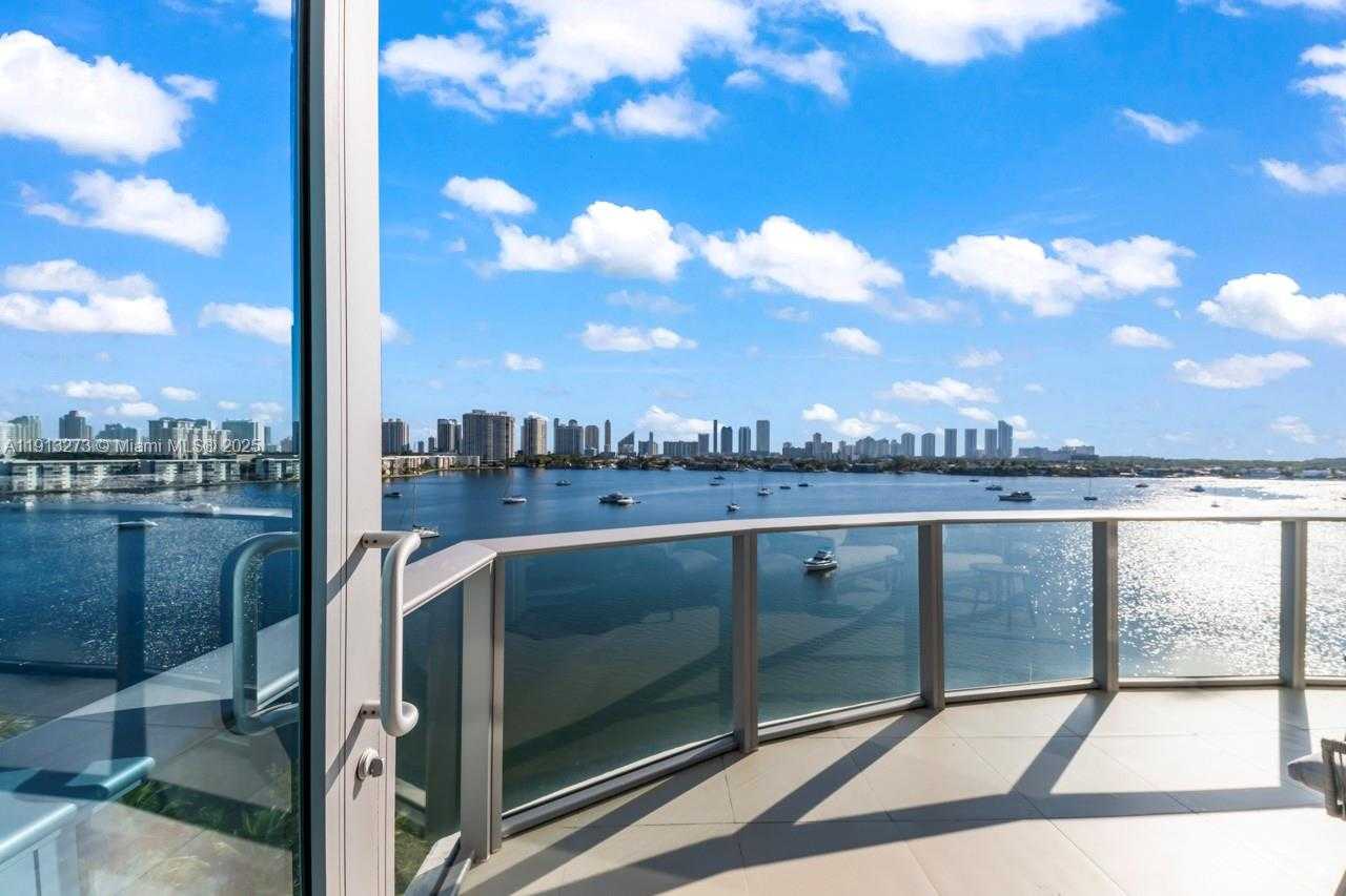 Small Image of 17301 BISCAYNE BLVD #811, North Miami Beach Number 12