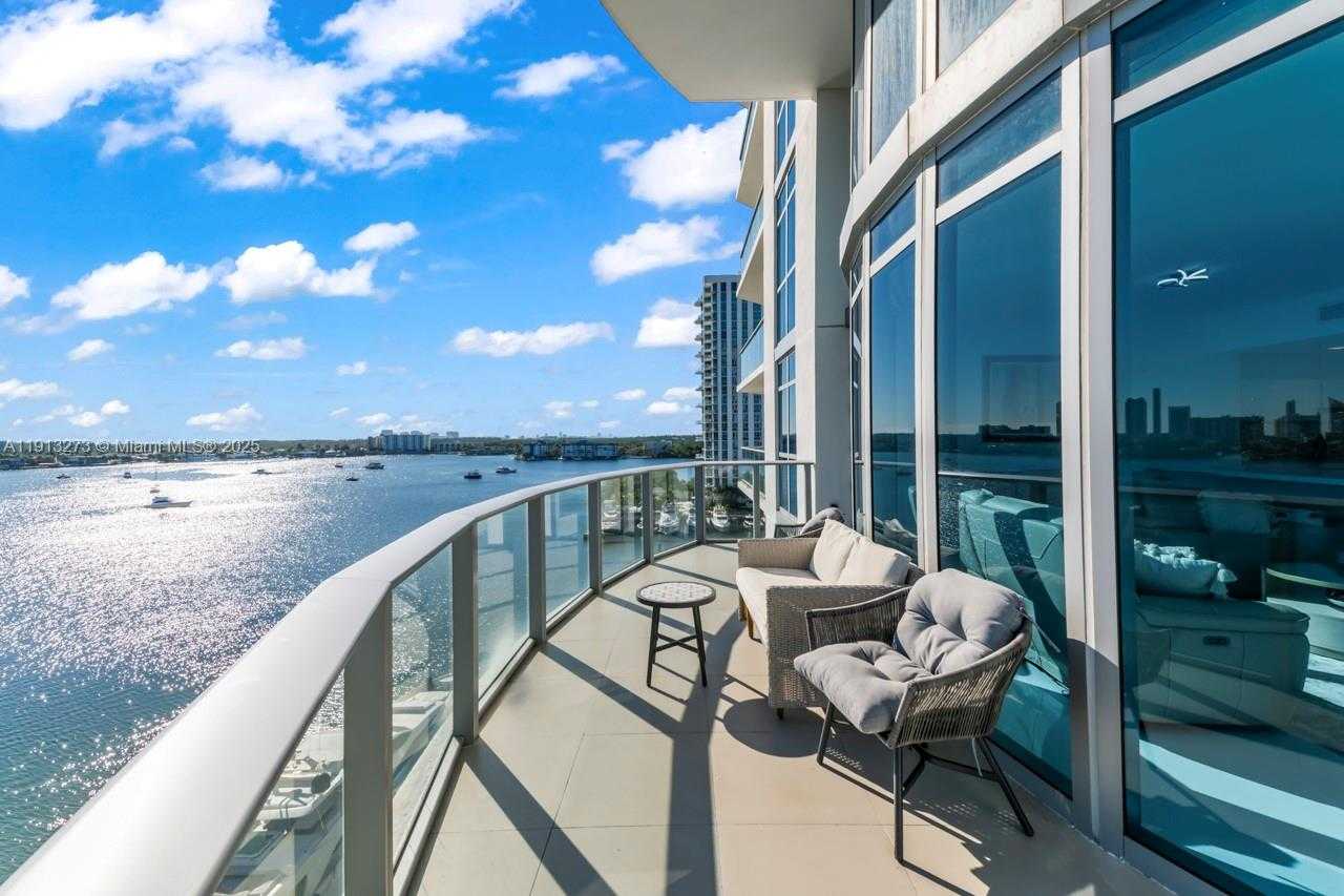 Small Image of 17301 BISCAYNE BLVD #811, North Miami Beach Number 14
