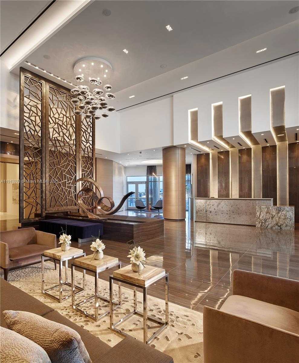 Small Image of 17301 BISCAYNE BLVD #811, North Miami Beach Number 45