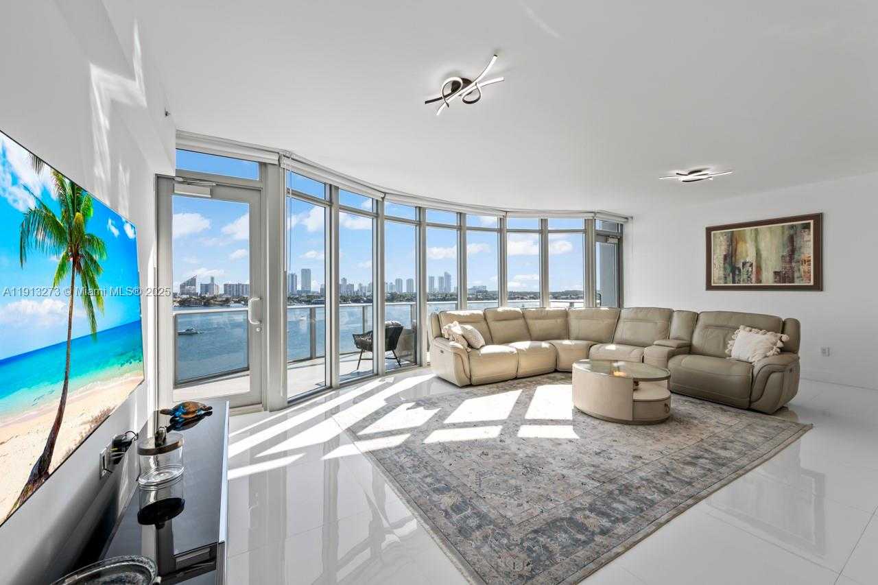 Small Image of 17301 BISCAYNE BLVD #811, North Miami Beach Number 5