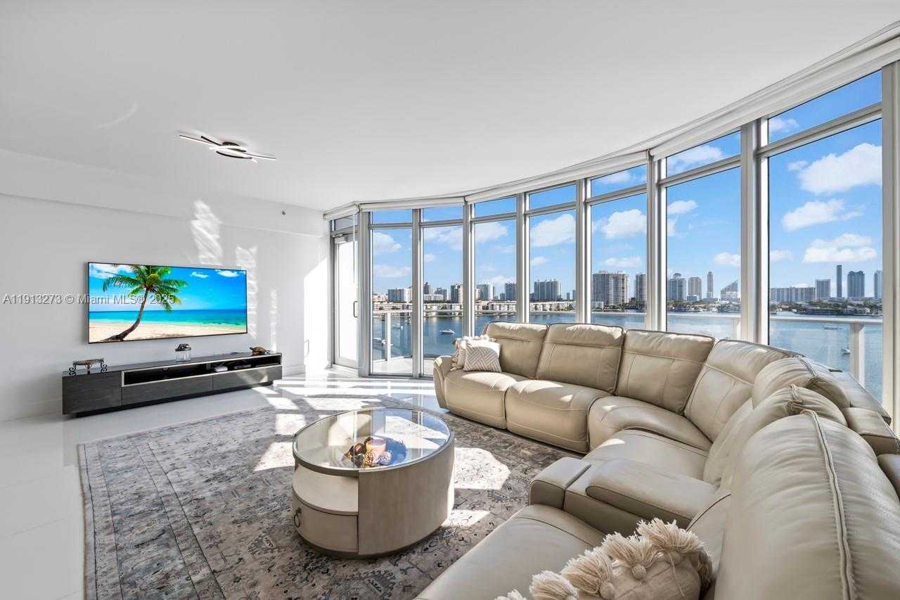 Small Image of 17301 BISCAYNE BLVD #811, North Miami Beach Number 6