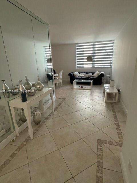 Small Image of 5055 COLLINS AVE #9A, Miami Beach Number 1